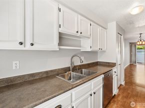 957 12th Street NE 1013, Auburn WA 98002