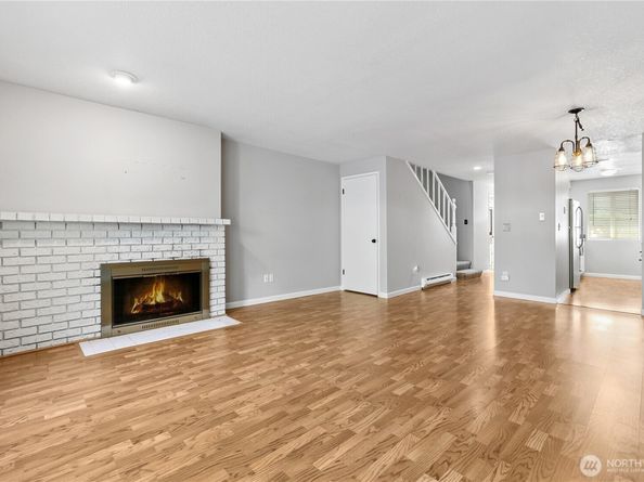 957 12th Street NE 1013, Auburn WA 98002