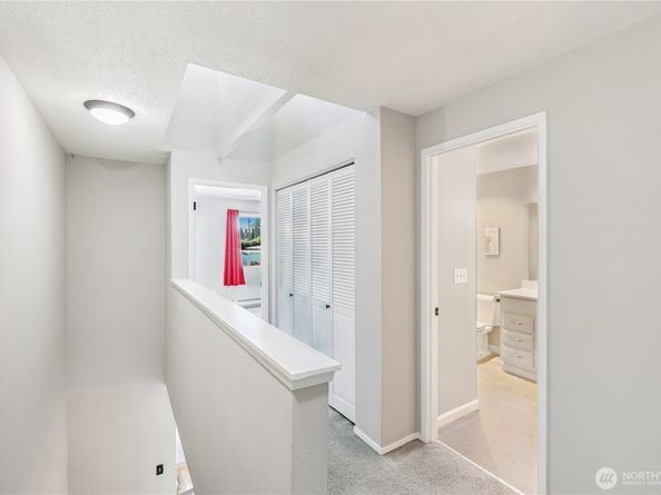 957 12th Street NE 1013, Auburn WA 98002