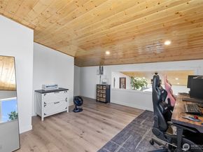 20932 3rd Avenue W, Lynnwood WA 98036