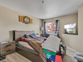 6706 S 239th Place E103, Kent WA 98032