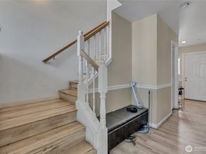 6706 S 239th Place E103, Kent WA 98032