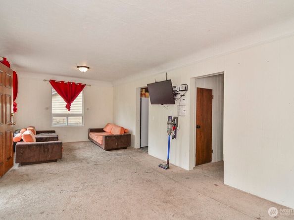 12048 10th Avenue S, Burien WA 98168