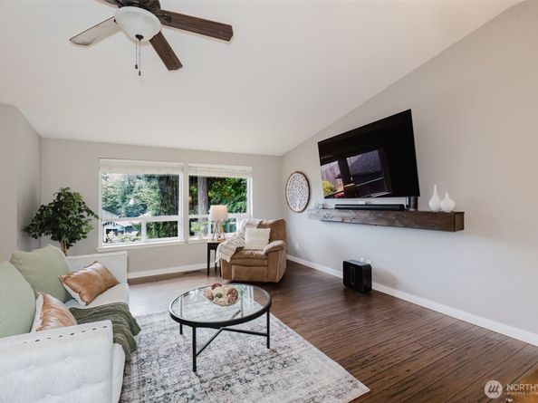 1116 Lower Marine Drive, Bremerton WA 98312