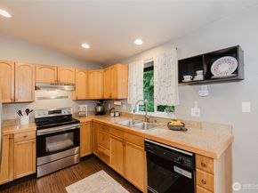1116 Lower Marine Drive, Bremerton WA 98312