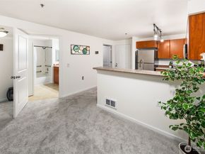 8745 Greenwood Avenue N 209, Seattle WA 98103