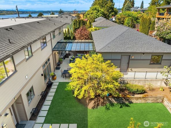 212 5th Avenue W, Kirkland WA 98033
