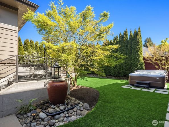 212 5th Avenue W, Kirkland WA 98033