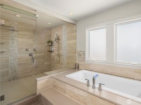 212 5th Avenue W, Kirkland WA 98033