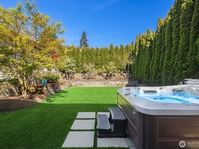 212 5th Avenue W, Kirkland WA 98033