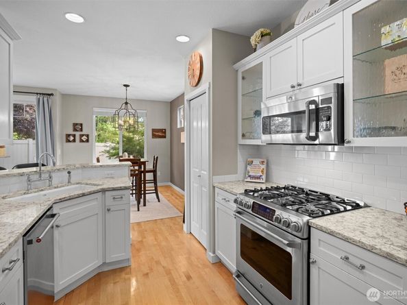 205 Newport Way NW G2, Issaquah WA 98027
