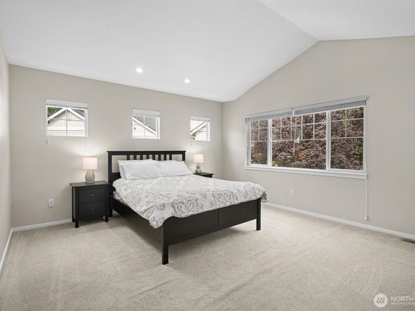 205 Newport Way NW G2, Issaquah WA 98027
