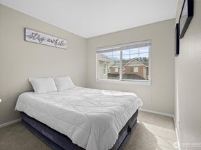 205 Newport Way NW G2, Issaquah WA 98027