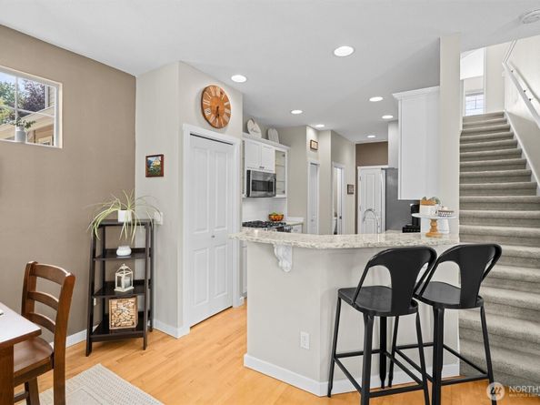 205 Newport Way NW G2, Issaquah WA 98027