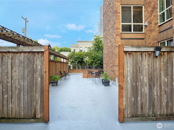 905 Cherry Street 606, Seattle WA 98104