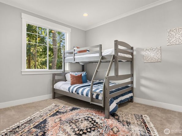 10674 N Madison Avenue NE, Bainbridge Island WA 98110