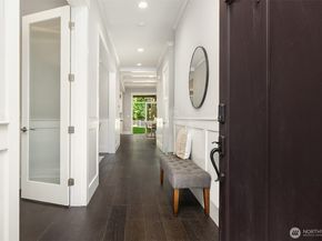 10674 N Madison Avenue NE, Bainbridge Island WA 98110