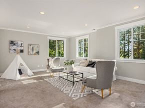 10674 N Madison Avenue NE, Bainbridge Island WA 98110