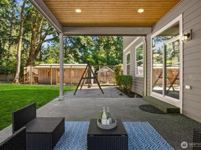 10674 N Madison Avenue NE, Bainbridge Island WA 98110