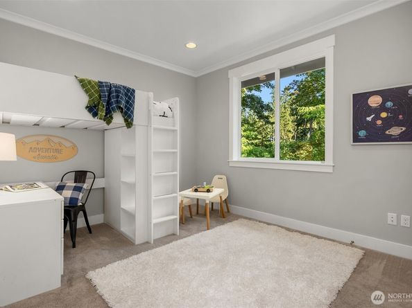 10674 N Madison Avenue NE, Bainbridge Island WA 98110