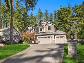 10674 N Madison Avenue NE, Bainbridge Island WA 98110