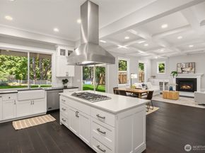 10674 N Madison Avenue NE, Bainbridge Island WA 98110