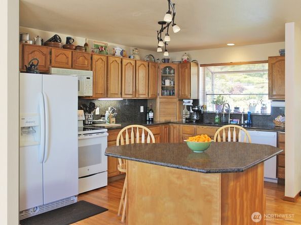 7549 E Alki View Court, Port Orchard WA 98366
