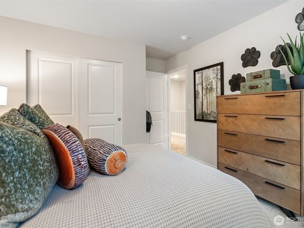 17505 NE Midnight Sun Loop, Poulsbo WA 98370