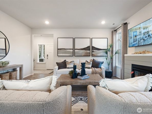 17505 NE Midnight Sun Loop, Poulsbo WA 98370