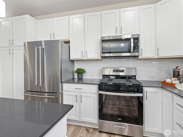 17505 NE Midnight Sun Loop, Poulsbo WA 98370