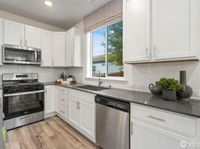 17505 NE Midnight Sun Loop, Poulsbo WA 98370