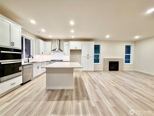 17505 NE Midnight Sun Loop, Poulsbo WA 98370