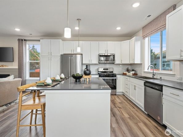17505 NE Midnight Sun Loop, Poulsbo WA 98370