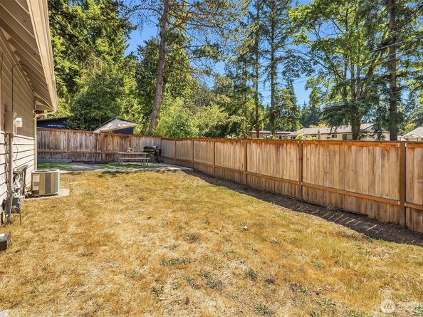 15406 119th Avenue NE, Bothell WA 98011