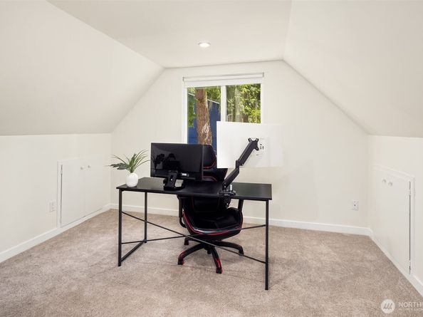 15406 119th Avenue NE, Bothell WA 98011