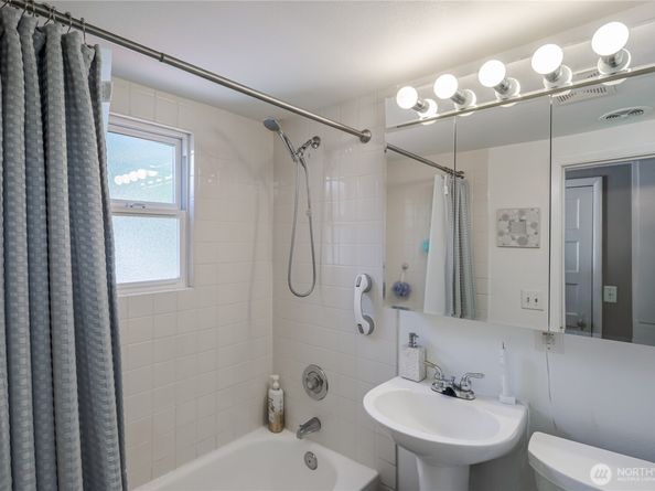 305 Alverson Boulevard, Everett WA 98201