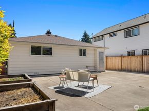 6827 25th Avenue NE, Seattle WA 98115