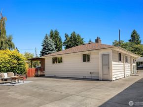 6827 25th Avenue NE, Seattle WA 98115