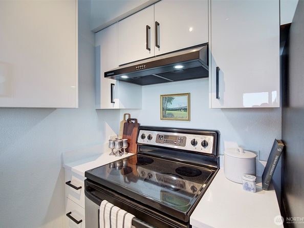 303 23rd Avenue S 506, Seattle WA 98144