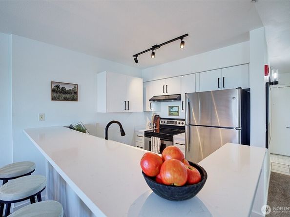 303 23rd Avenue S 506, Seattle WA 98144