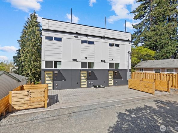 6032 42nd Avenue SW C, Seattle WA 98136
