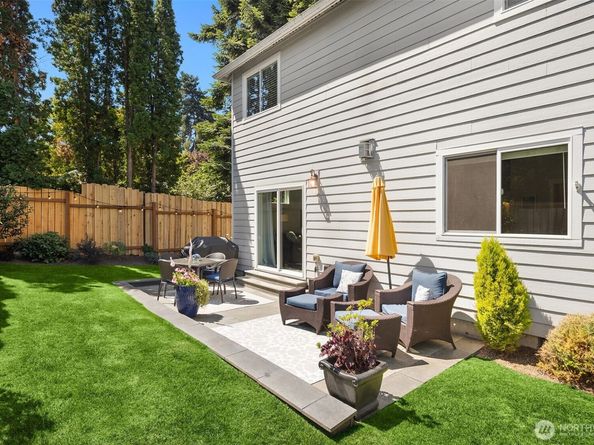 6213 NE 198TH Street, Kenmore WA 98028