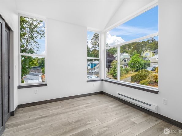8608 42nd Avenue S, Seattle WA 98118