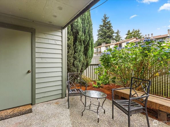 12904 126th Court NE J103, Kirkland WA 98034
