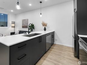 822 B NW 52nd Street, Seattle WA 98107