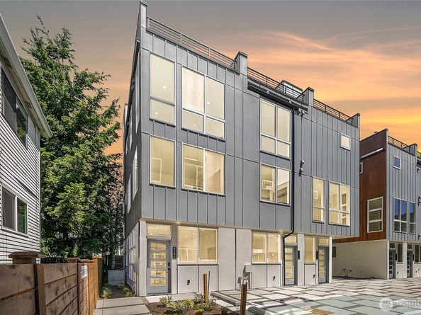 822 B NW 52nd Street, Seattle WA 98107