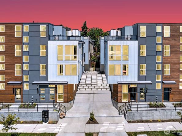 822 B NW 52nd Street, Seattle WA 98107