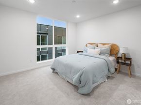 822 B NW 52nd Street, Seattle WA 98107
