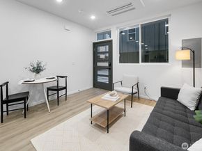 822 B NW 52nd Street, Seattle WA 98107