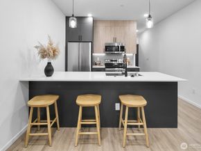 822 B NW 52nd Street, Seattle WA 98107